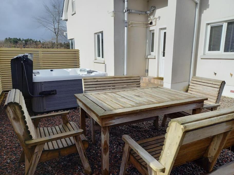 Dovecote Lodge On The 5 Star Lough Erne Resort Ballycassidy 外观 照片