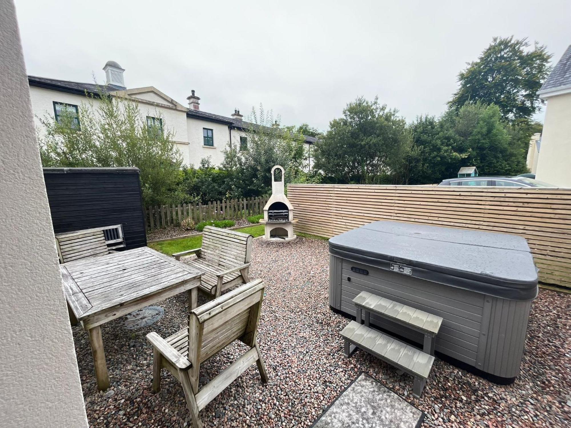 Dovecote Lodge On The 5 Star Lough Erne Resort Ballycassidy 外观 照片